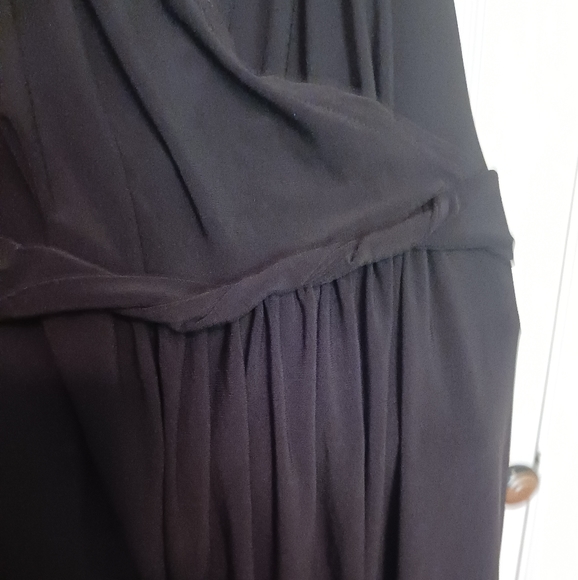 Elegant Black Maxi Dress 👗 💅 - Picture 6 of 9